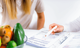 reg-dietitian-pic-1-1024x683-1-1200x630